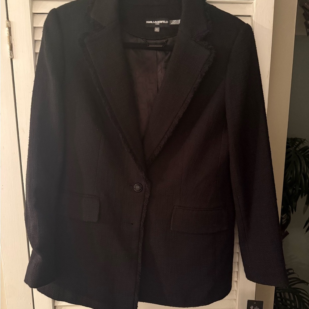 💟Chic & Warm Karl Lagerfeld Black Suit!